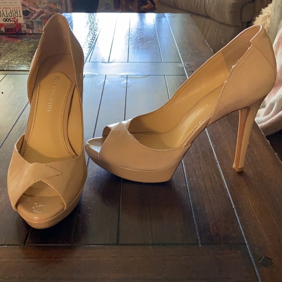 Gianni Bini Peep Toe Pumps - Picture 2 of 4